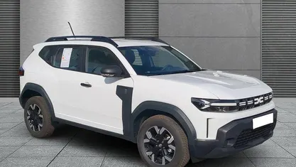 Gebraucht 2025 Dacia Duster Essentiel SUV | 20.240 € (Guter Preis)