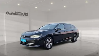 Grenadillschwarz metallic Gebraucht 2025 VW Passat Business Kombi | 31.948 € (Guter Preis)
