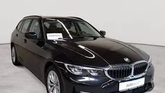 Saphirschwarz metallic Gebraucht 2022 BMW 318 Advantage Kombi | 25.690 € (Superpreis)