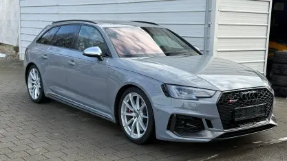Gebraucht Audi RS4 Ambiente 450 PS (330 kW) 2019 Nardograu Kombi