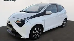 Weiß Gebraucht 2020 Toyota Aygo X-play Kleinwagen | 8.990 € (Fairer Preis)