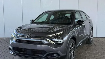 Gris platinum Gebraucht 2024 Citroën C4 Limousine | 20.500 € (Fairer Preis)