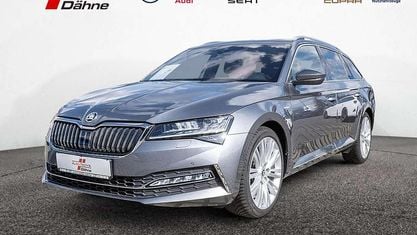 Usata Skoda Superb LAURIN & KLEMENT 200 CV (147 kW) 2023 Grigio Station wagon