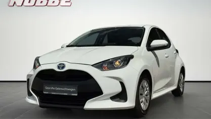 Gebraucht Toyota Yaris Hybrid Business Edition 116 PS (85 kW) 2022 Schneeweiß Kleinwagen