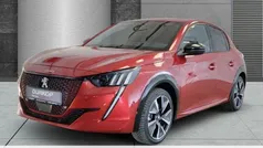 Rot Gebraucht 2021 Peugeot e-208 GT Kleinwagen | 17.250 € (Fairer Preis)