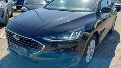 Obsidianschwarz metallic Gebraucht 2022 Ford Focus Cool & Connect Limousine | 19.990 € (Fairer Preis)