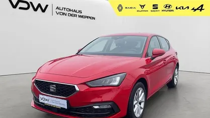 Gebraucht Seat Leon Style 110 PS (80 kW) 2022 Rot Limousine