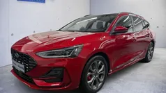 Fantasticrot metallic Gebraucht 2025 Ford Focus ST-Line X Limousine | 29.980 € (Fairer Preis)