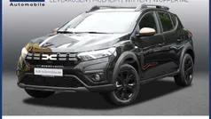 Perlmuttschwarz (schwarz) Gebraucht 2025 Dacia Sandero Extreme Kleinwagen | 20.490 € (Fairer Preis)