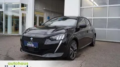 Schwarz Gebraucht 2021 Peugeot e-208 GT Kleinwagen | 17.490 € (Fairer Preis)
