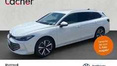 Oryxweiß perlmutteffekt Gebraucht 2024 VW Passat Business Kombi | 38.990 € (Fairer Preis)