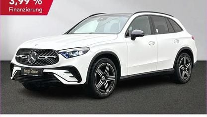 Używany Mercedes GLC220 AMG 197 KM (144 kW) 2025 Biały SUV