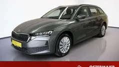 Gebraucht 2024 Skoda Octavia Essence Kombi | 28.250 € (Fairer Preis)