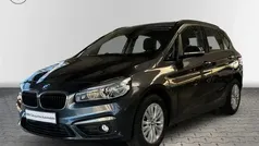 Grau Gebraucht 2016 BMW 218 Active Tourer Advantage Van / Kleinbus | 17.900 € (Fairer Preis)
