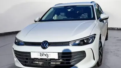 Gebraucht VW Passat Business 150 PS (110 kW) 2024 Weiss Kombi