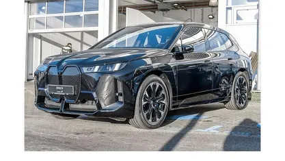 Schwarz Neu 2025 BMW iX M Sport SUV | 84.990 € (Guter Preis)