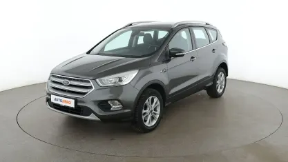 Gebraucht Ford Kuga Titanium 150 PS (110 kW) 2019 Grau SUV