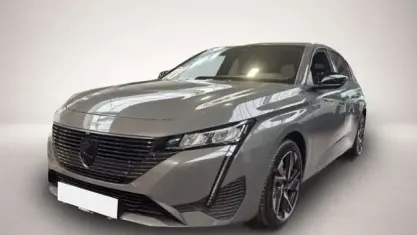 Neu Peugeot 308 Allure 136 PS (100 kW) 2025 Grau Limousine