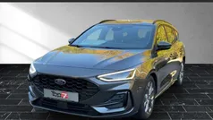 Magneticgrau (grau) Gebraucht 2023 Ford Focus ST-Line Kombi | 26.400 € (Fairer Preis)