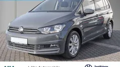 Delfingrau metallic Gebraucht 2023 VW Touran Move Van / Kleinbus | 32.980 € (Fairer Preis)