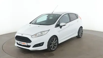 Weiß Gebraucht 2017 Ford Fiesta ST-Line Limousine | 9.790 € (Fairer Preis)