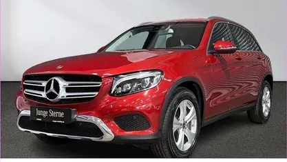 Second-hand Mercedes GLC250 Exclusive 211 CP (155 kW) 2019 Roșu SUV