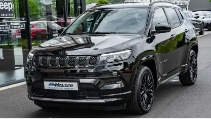 Käytetty Jeep Compass Altitude 131 HP (96 kW) 2024 Musta Katumaasturi