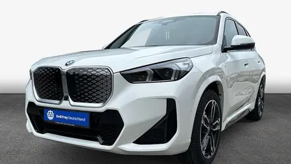 Weiß Neu 2025 BMW iX1 M Sport SUV | 56.690 € (Fairer Preis)
