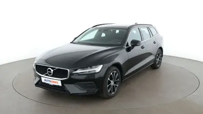 Gebraucht Volvo V60 Momentum 197 PS (144 kW) 2021 Schwarz Kombi