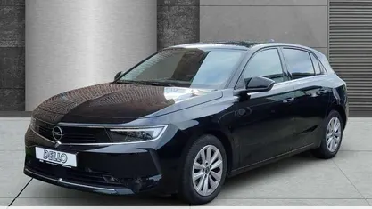 Diamant schwarz/karbon schwarz Gebraucht 2022 Opel Astra Elegance Limousine | 15.480 € (Fairer Preis)