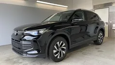 [0e0e] grenadillschwarz metallic Neu 2025 VW Tiguan Life SUV | 50.990 € (Superpreis)