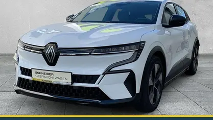 Arktisweiß Gebraucht 2023 Renault Megane E-Tech Equilibre Limousine | 23.590 € (Guter Preis)