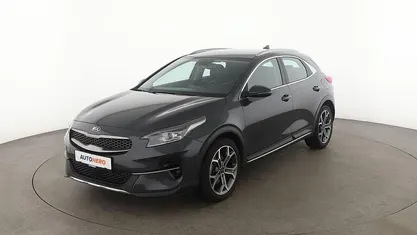 Grau Gebraucht 2021 Kia XCeed Spirit SUV | 19.610 € (Guter Preis)