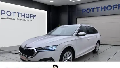 Weiss Gebraucht 2023 Skoda Octavia Style Kombi | 23.777 € (Fairer Preis)