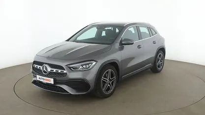 Grau Gebraucht 2020 Mercedes GLA200 AMG line SUV | 33.700 € (Fairer Preis)