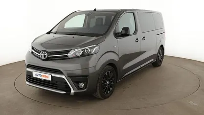 Gebraucht Toyota Proace Verso Executive 177 PS (130 kW) 2023 Grau Kombi