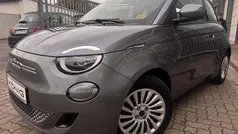 Grau Gebraucht 2023 Fiat 500e Limousine | 22.995 € (Fairer Preis)