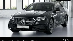 Obsidianschwarz Gebraucht 2025 Mercedes E200 AMG Limousine | 61.890 €
