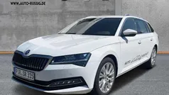 Moonweiss metallic Neu 2024 Skoda Superb Kombi | 44.680 € (Fairer Preis)