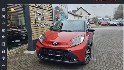 Rot Gebraucht 2024 Toyota Aygo X Team SUV | 18.980 € (Fairer Preis)