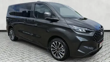 Neu Ford Tourneo Custom Titanium X 170 PS (125 kW) 2026 Agate black metallic Van