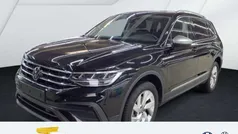 Schwarz Gebraucht 2024 VW Tiguan Allspace Life SUV | 34.870 € (Guter Preis)