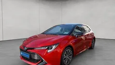 Karminarot metallic, dach schwarz Gebraucht 2020 Toyota Corolla Team Limousine | 24.990 € (Fairer Preis)