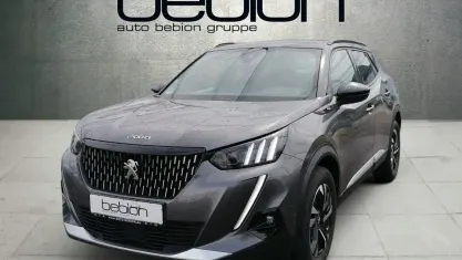 Gebraucht Peugeot 2008 GT 131 PS (96 kW) 2022 Metfa platinium grau SUV