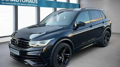 Gebraucht VW Tiguan R-line 245 PS (180 kW) 2023 SUV