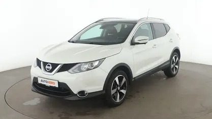 Weiß Gebraucht 2016 Nissan Qashqai N-Connecta SUV | 12.940 € (Fairer Preis)
