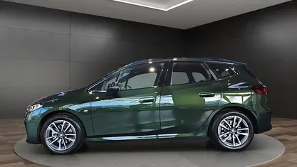 Gebraucht BMW 218 M Sport 136 PS (100 kW) 2025 Gruen Kombi