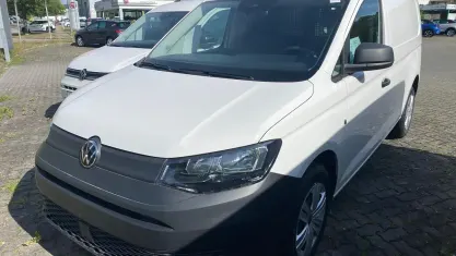 Neu VW Caddy Maxi 102 PS (75 kW) 2025 Candyweiß Van / Kleinbus