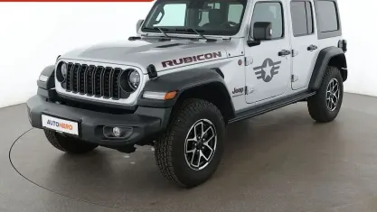Gebraucht Jeep Wrangler Unlimited Rubicon 271 PS (199 kW) 2024 Silber SUV