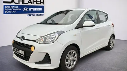 Weiß Gebraucht 2019 Hyundai i10 Trend Kleinwagen | 9.680 € (Fairer Preis)